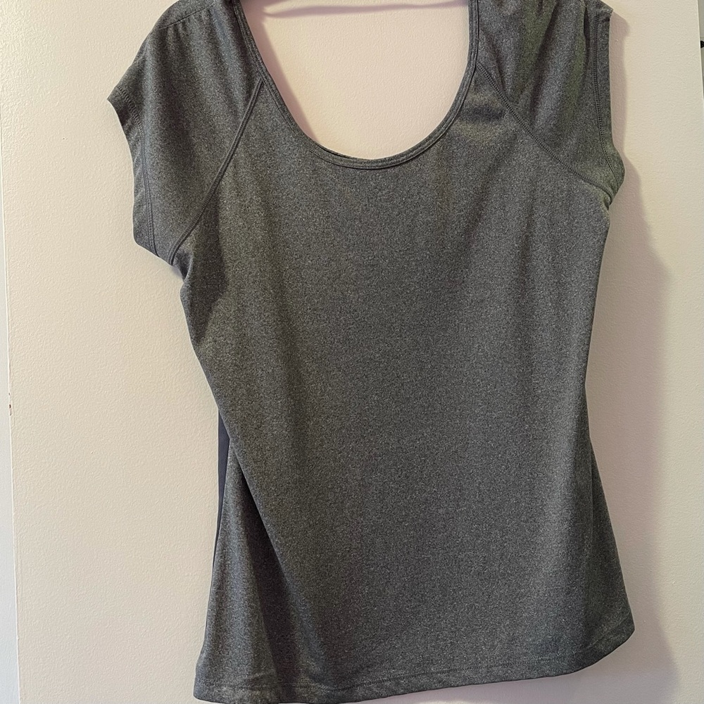 Women gray shirt